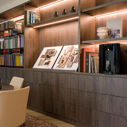 Active B&O E6 table top water cooler in an office environment